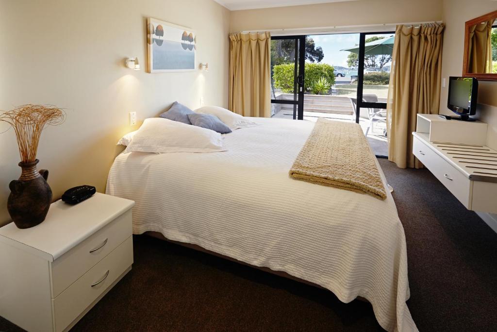 Pioneer Waterfront Aparthotel