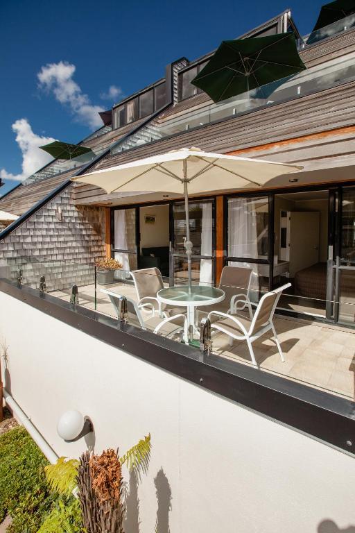 Pioneer Waterfront Aparthotel 4*